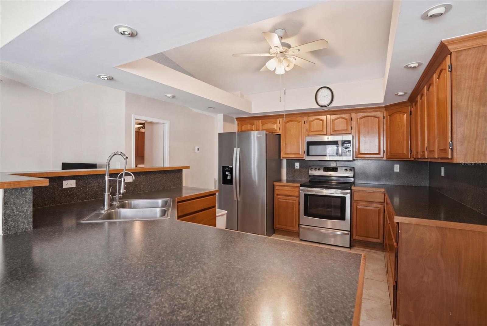 Image 22 of 63 For 2258 Claremont Lane