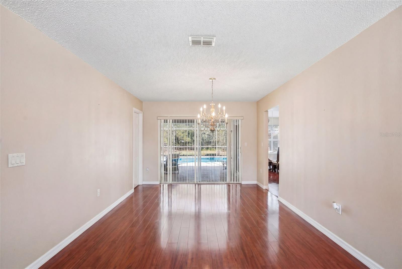 Image 24 of 63 For 2258 Claremont Lane