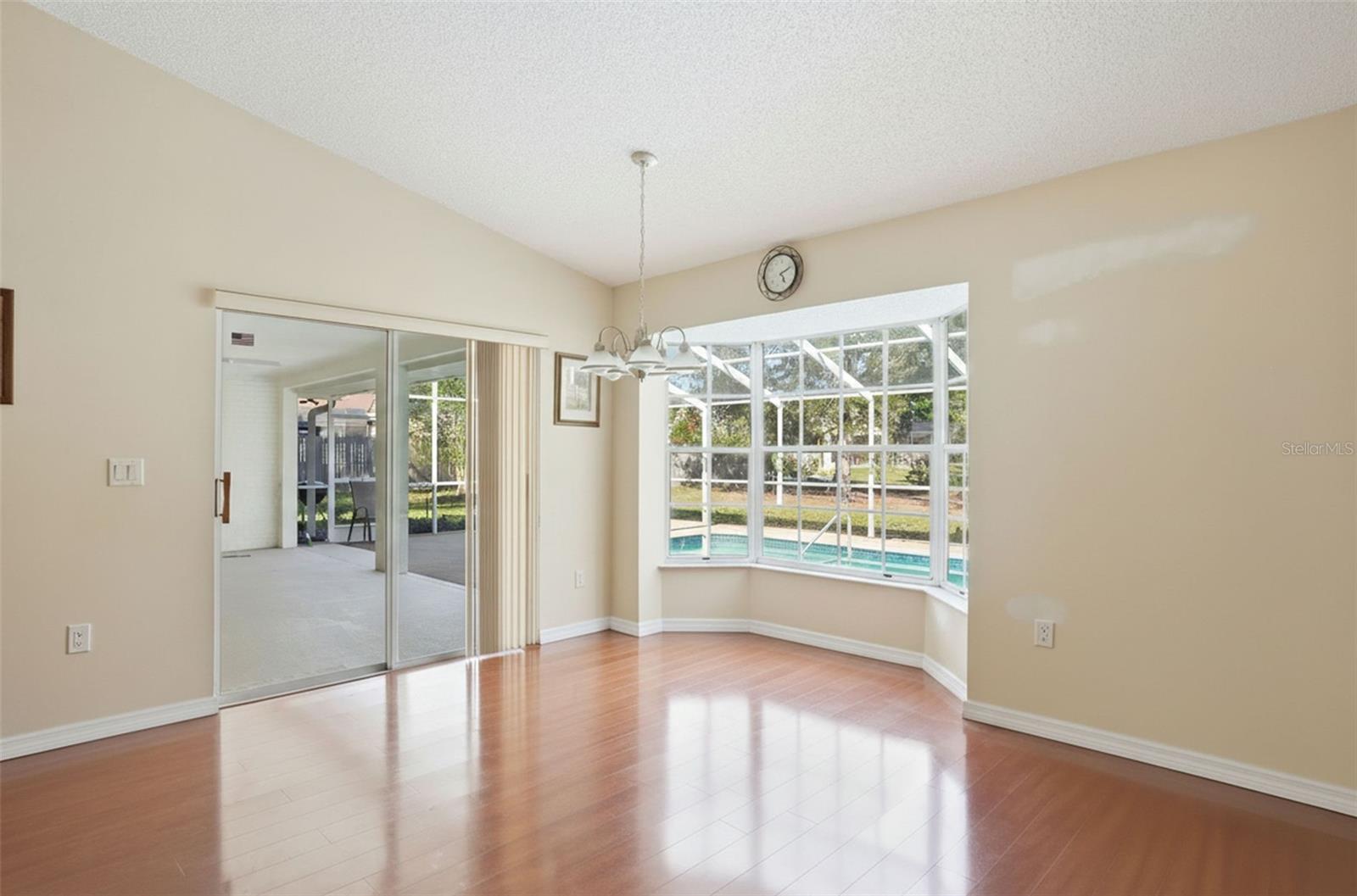 Image 27 of 63 For 2258 Claremont Lane