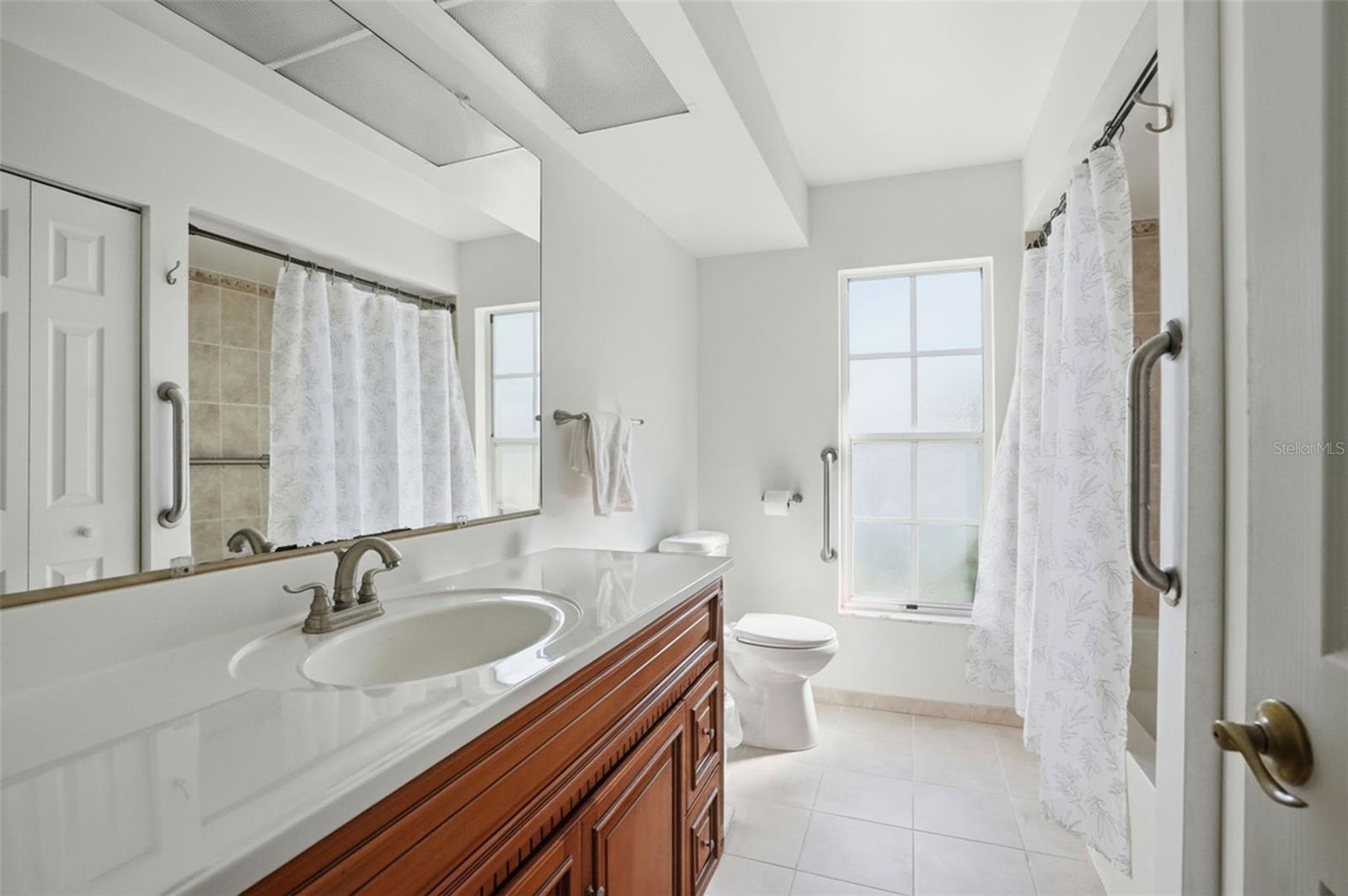 Image 30 of 63 For 2258 Claremont Lane