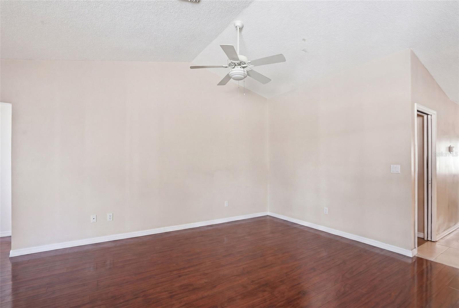 Image 31 of 63 For 2258 Claremont Lane