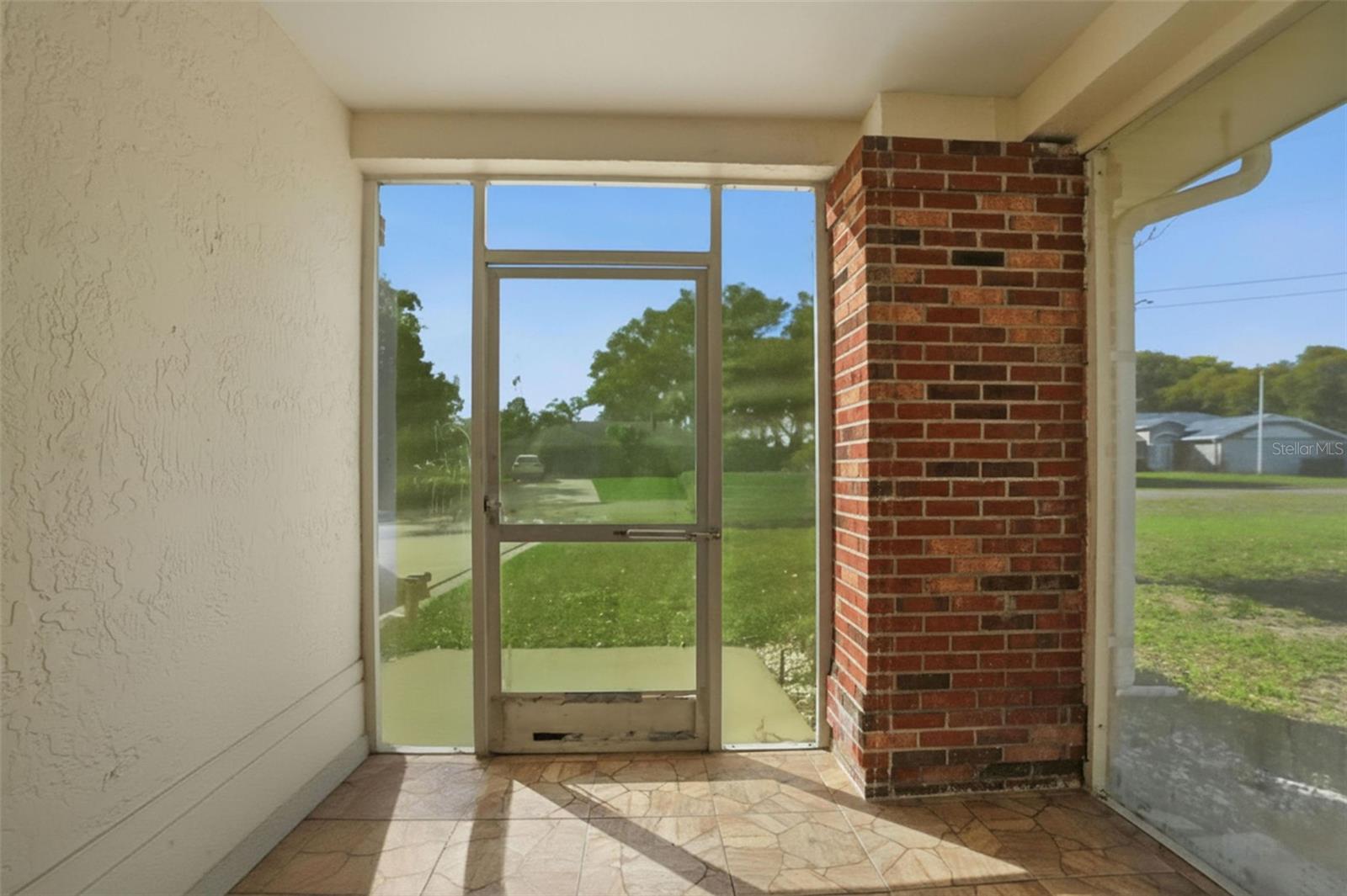 Image 7 of 63 For 2258 Claremont Lane