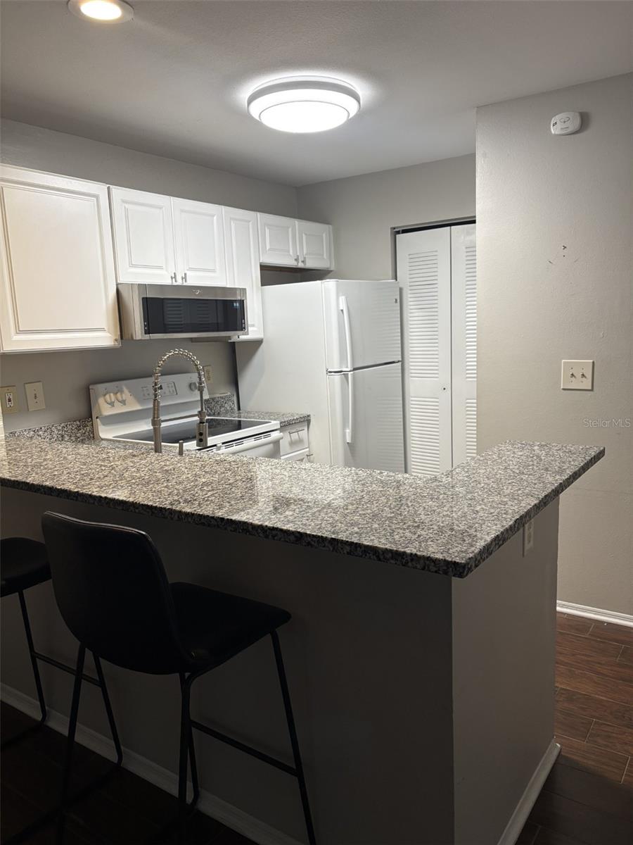 Image 8 of 19 For 4211 Chatham Oak Court 114