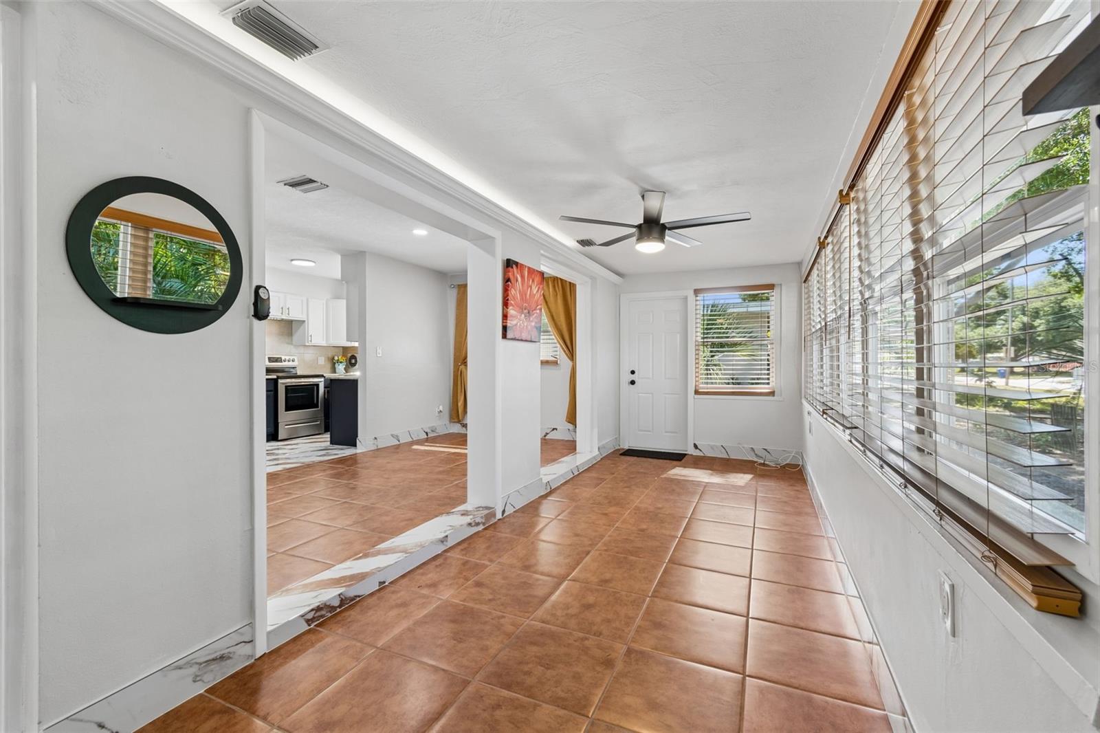 Image 11 of 64 For 5857 4th Avenue N