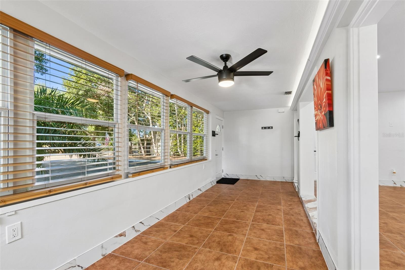 Image 14 of 64 For 5857 4th Avenue N