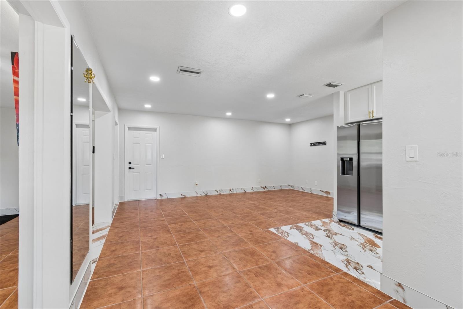 Image 17 of 64 For 5857 4th Avenue N