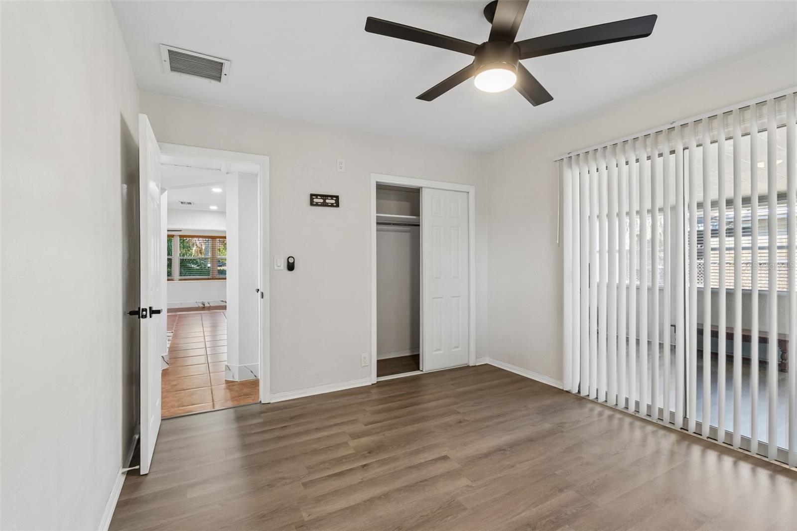 Image 32 of 64 For 5857 4th Avenue N