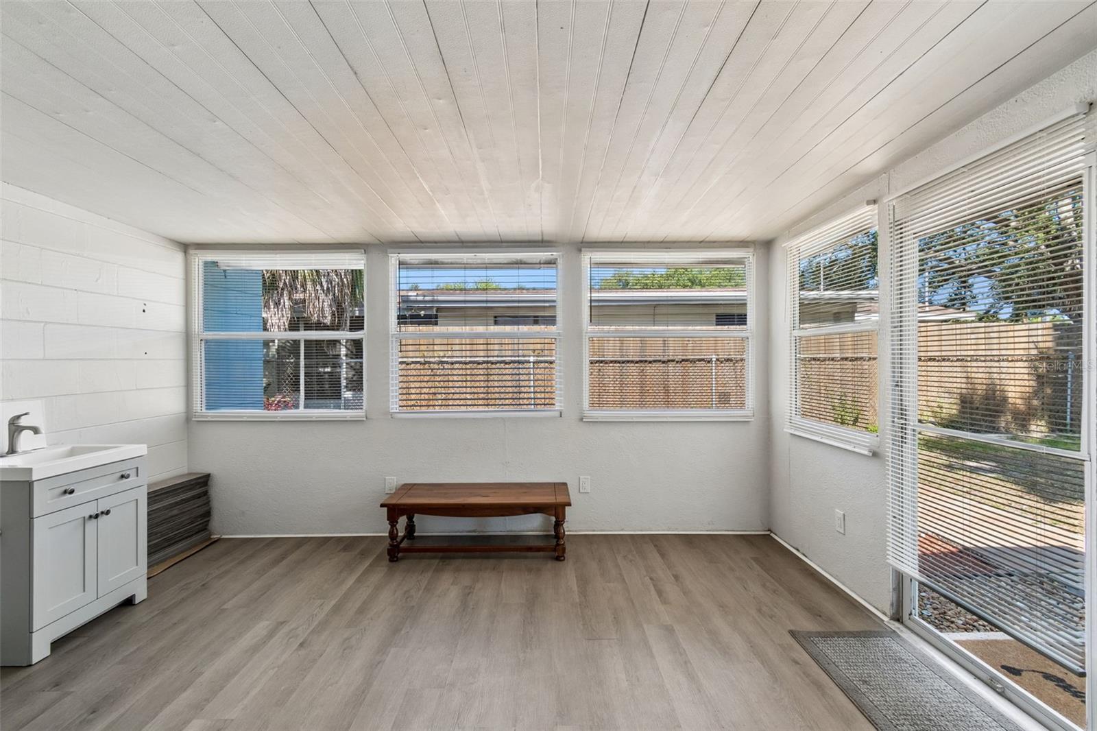 Image 34 of 64 For 5857 4th Avenue N