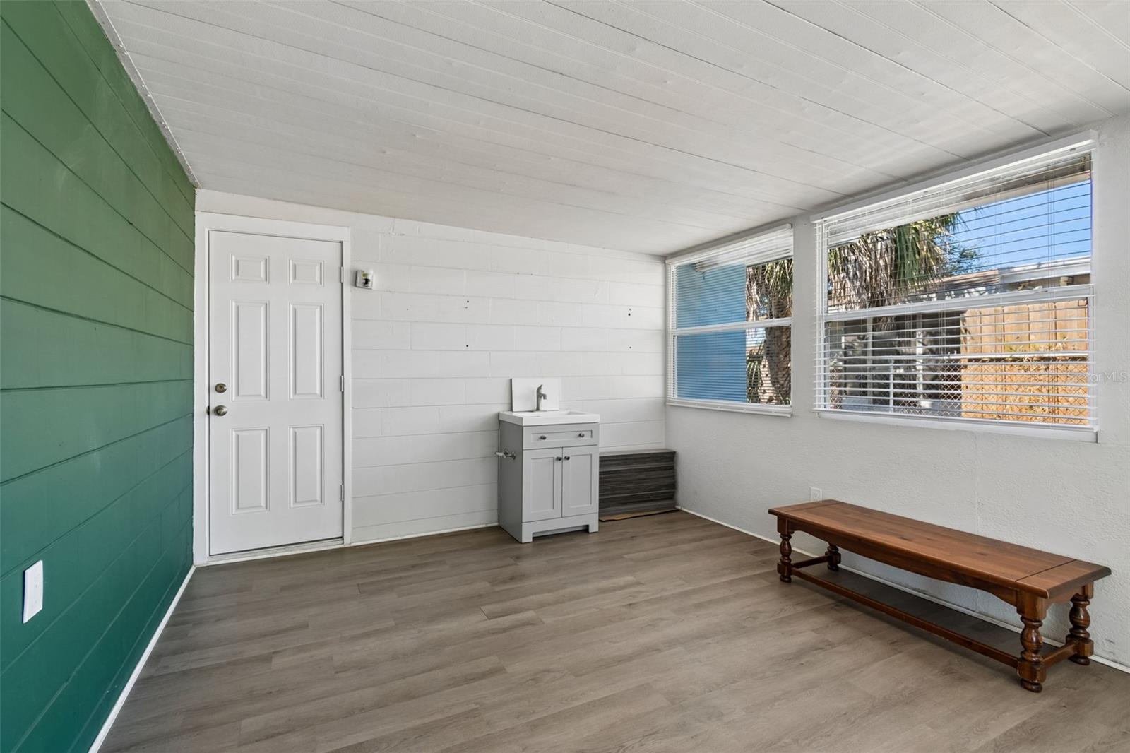 Image 35 of 64 For 5857 4th Avenue N