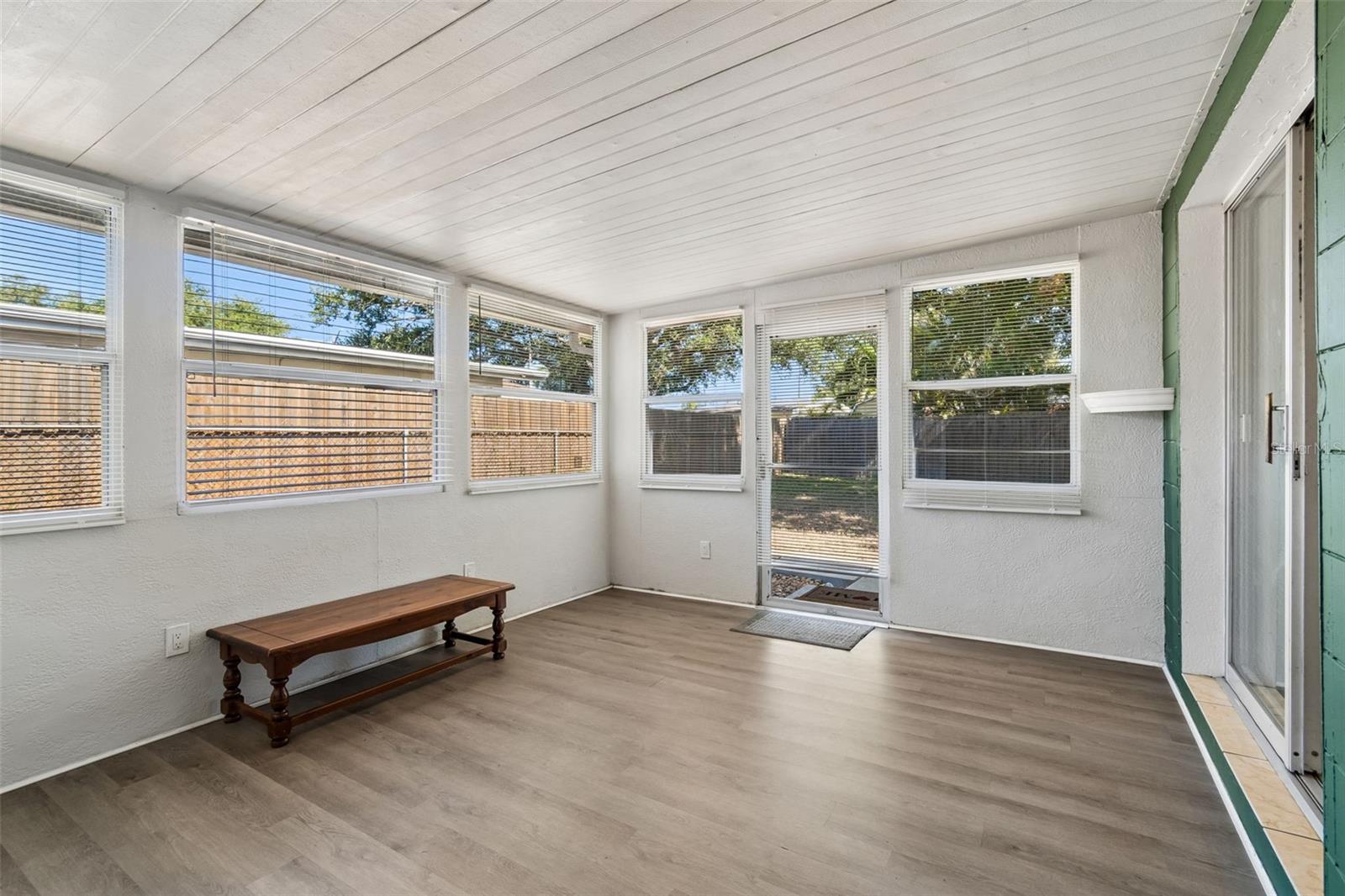 Image 36 of 64 For 5857 4th Avenue N