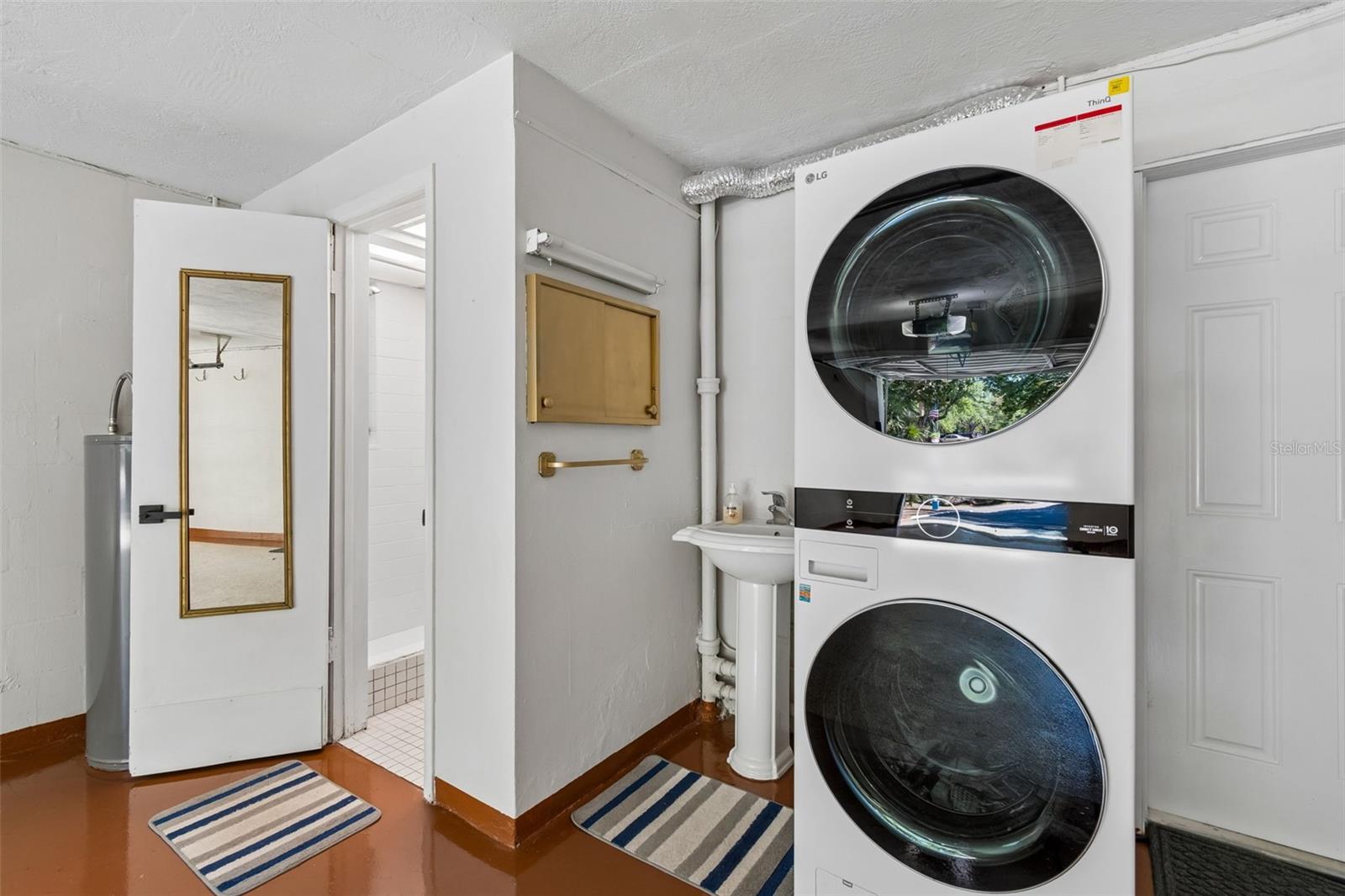 Image 40 of 64 For 5857 4th Avenue N