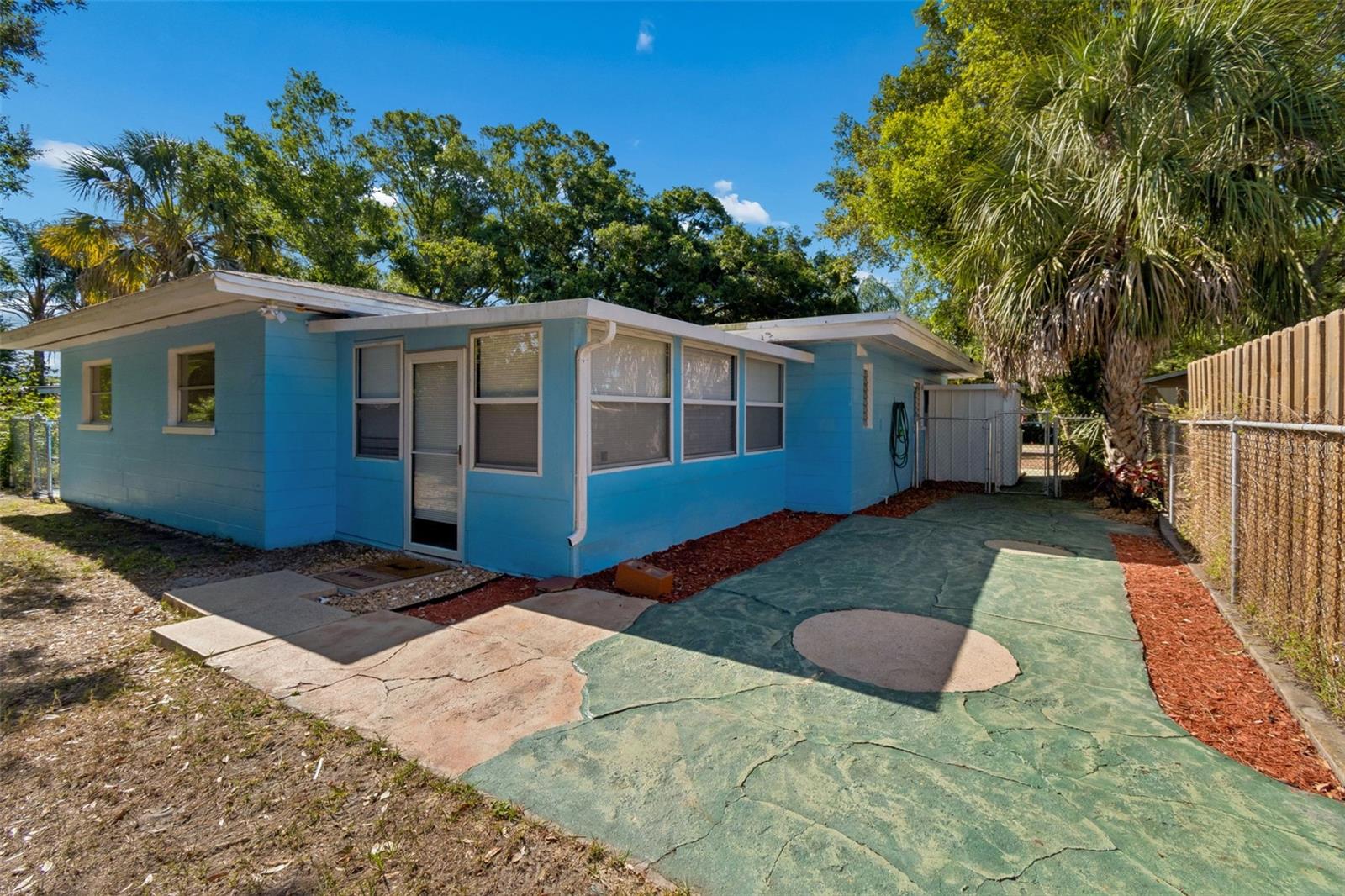 Image 46 of 64 For 5857 4th Avenue N