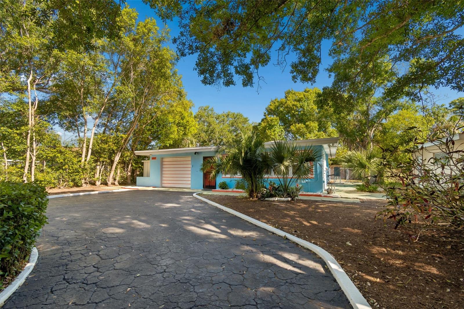Image 6 of 64 For 5857 4th Avenue N