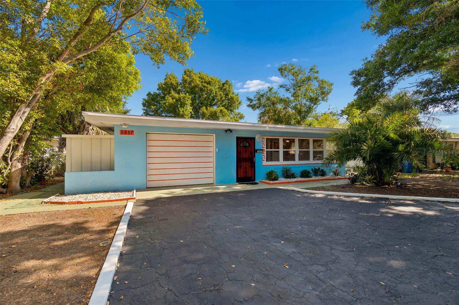 Image 7 of 64 For 5857 4th Avenue N