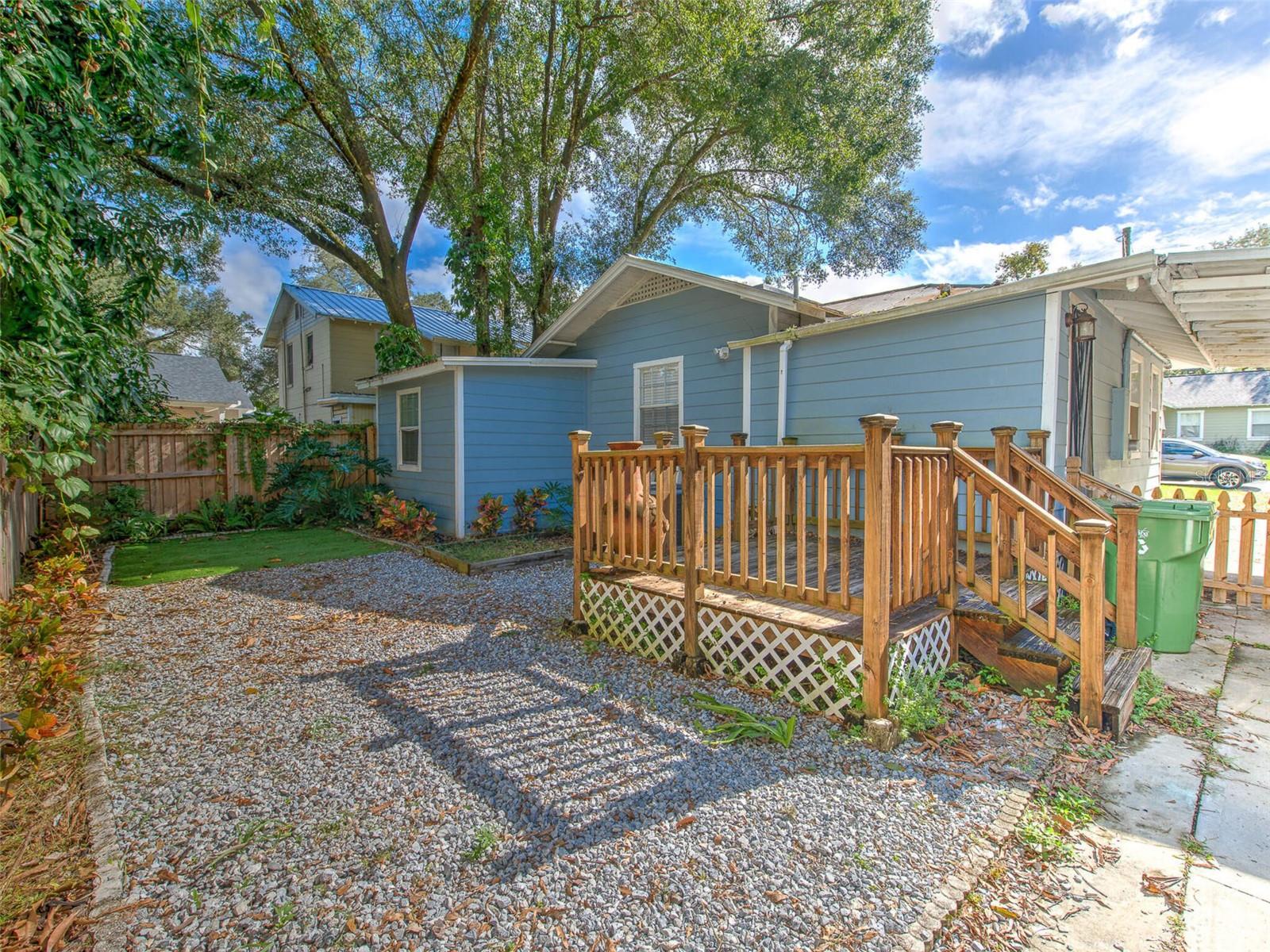 Image 25 of 27 For 728 Hanlon Street