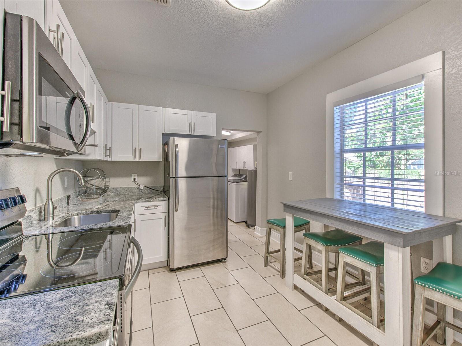 Image 5 of 27 For 728 Hanlon Street