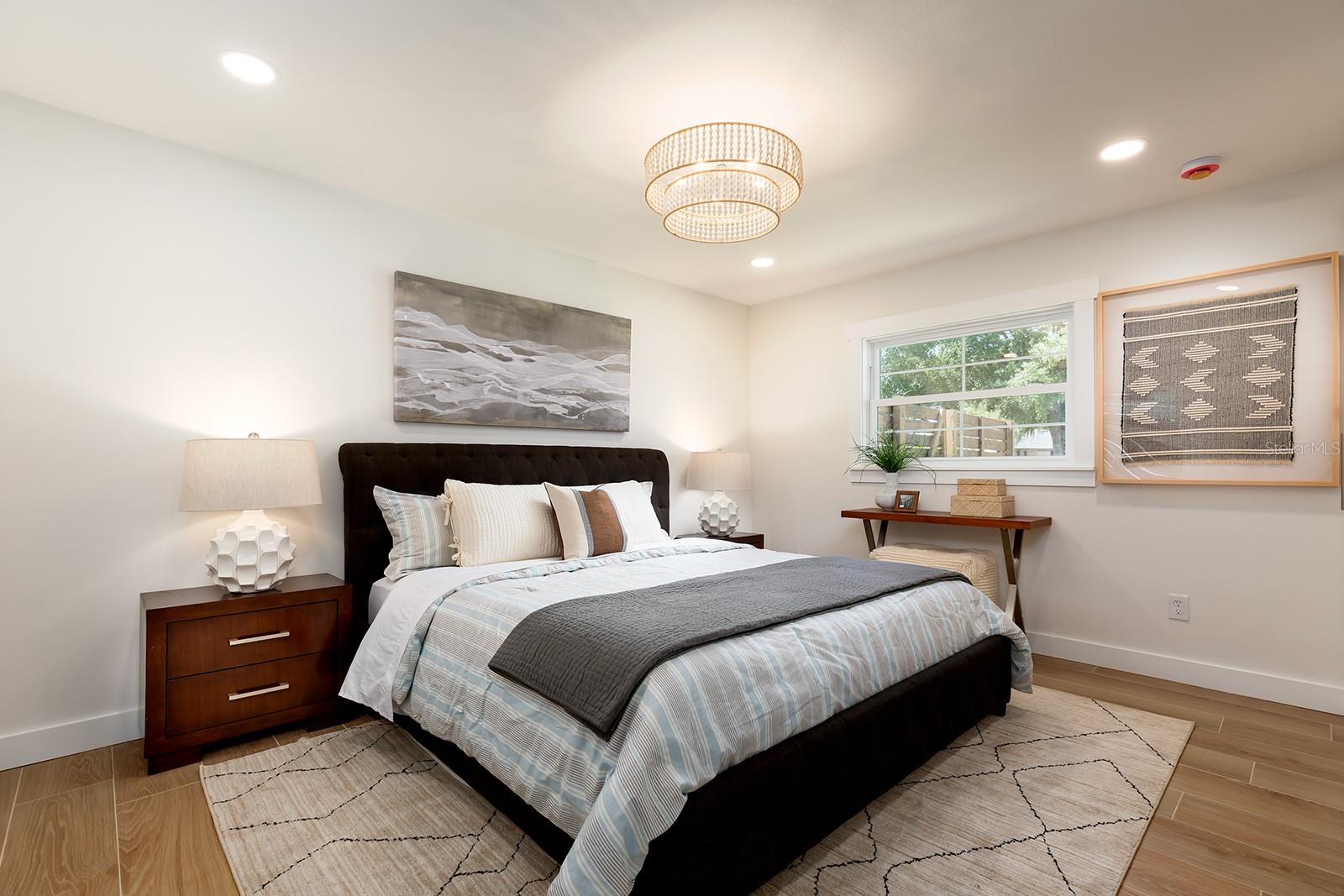 Image 11 of 17 For 273 Lake Griffin Circle