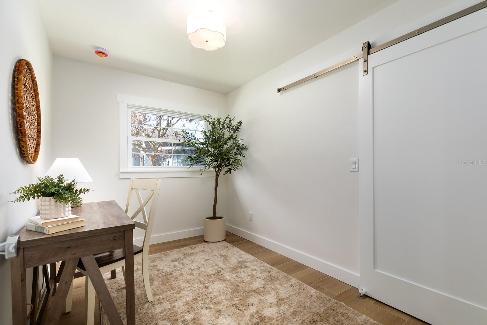 Image 14 of 17 For 273 Lake Griffin Circle