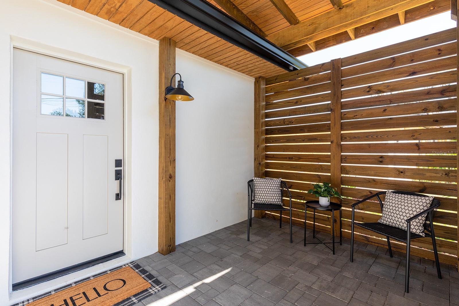 Image 3 of 17 For 273 Lake Griffin Circle