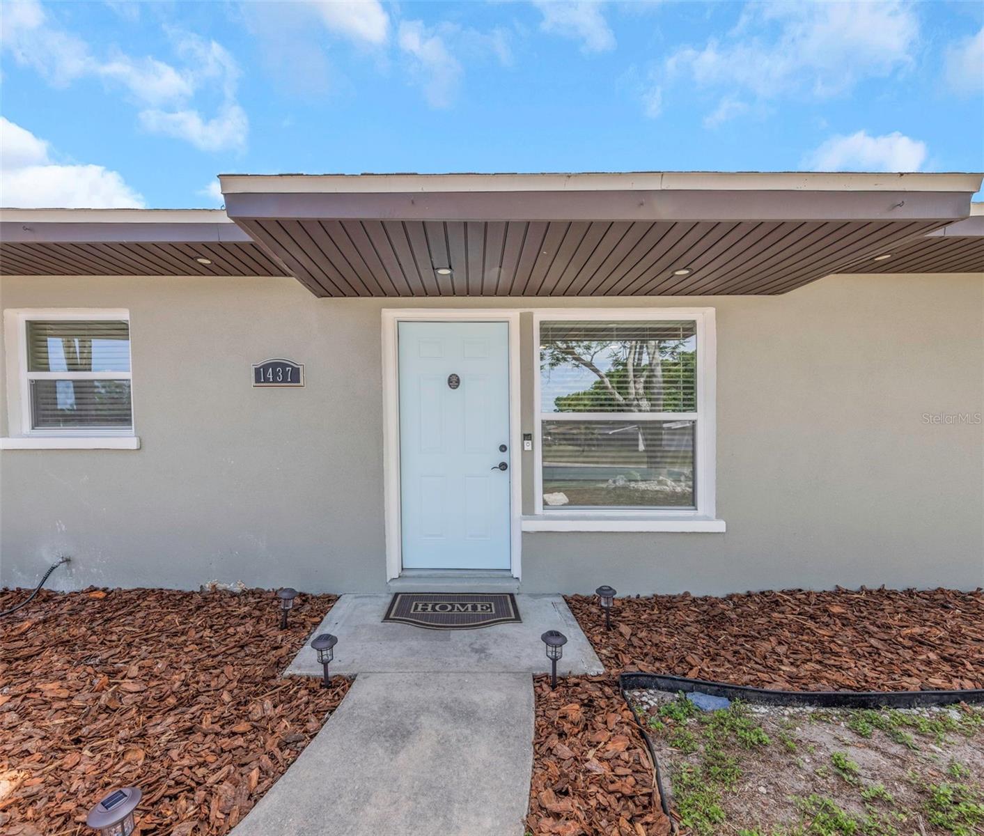 Image 8 of 33 For 1437 Carlos Avenue