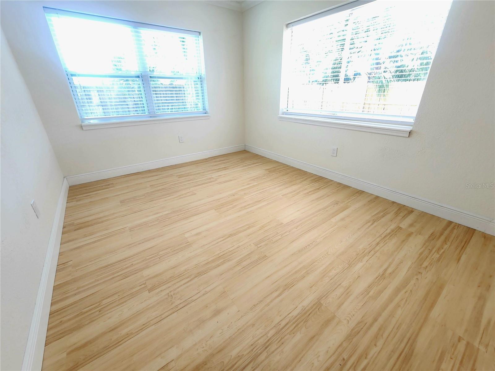 Image 20 of 26 For 2494 Del Rio Way