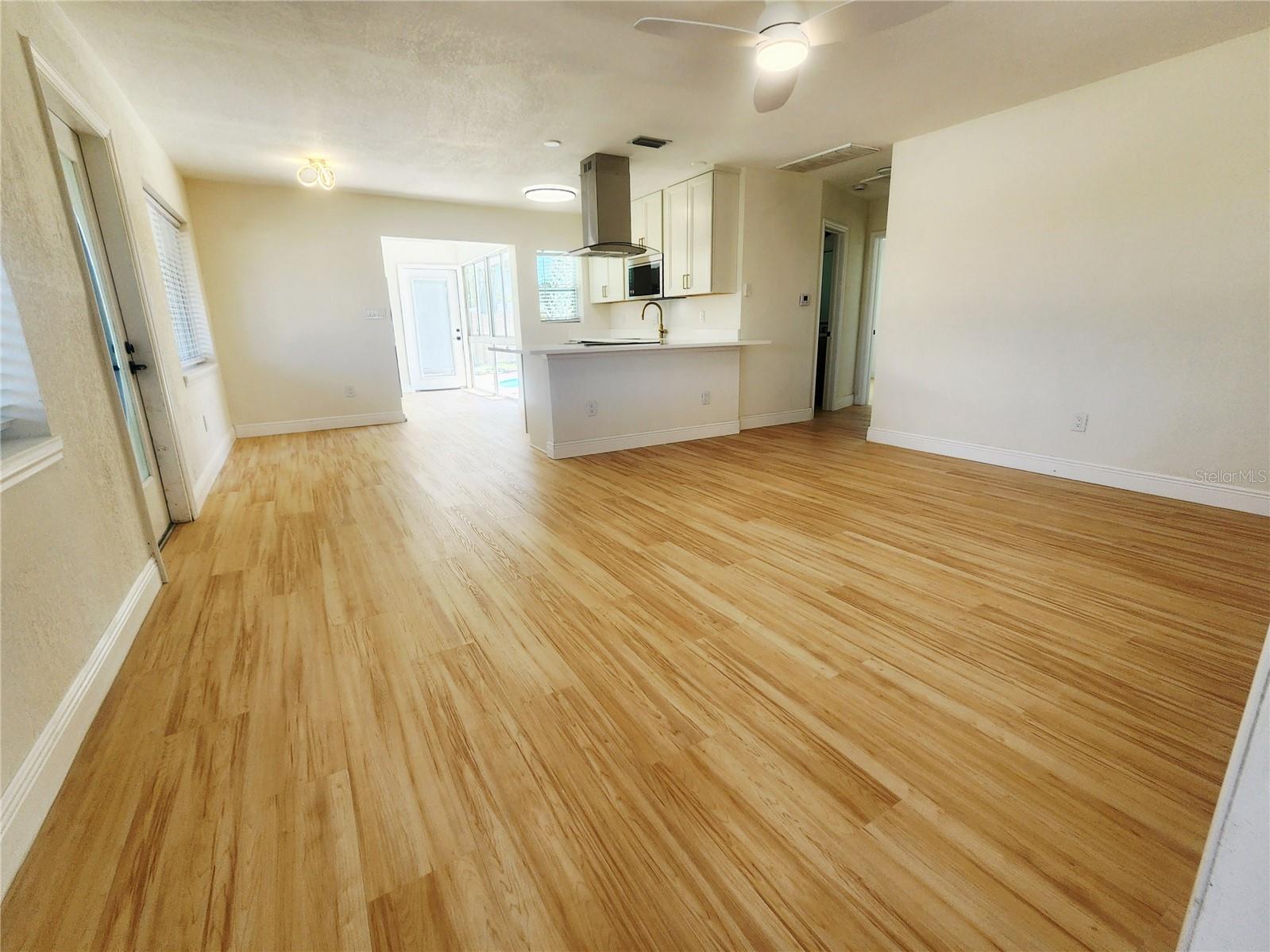 Image 8 of 26 For 2494 Del Rio Way