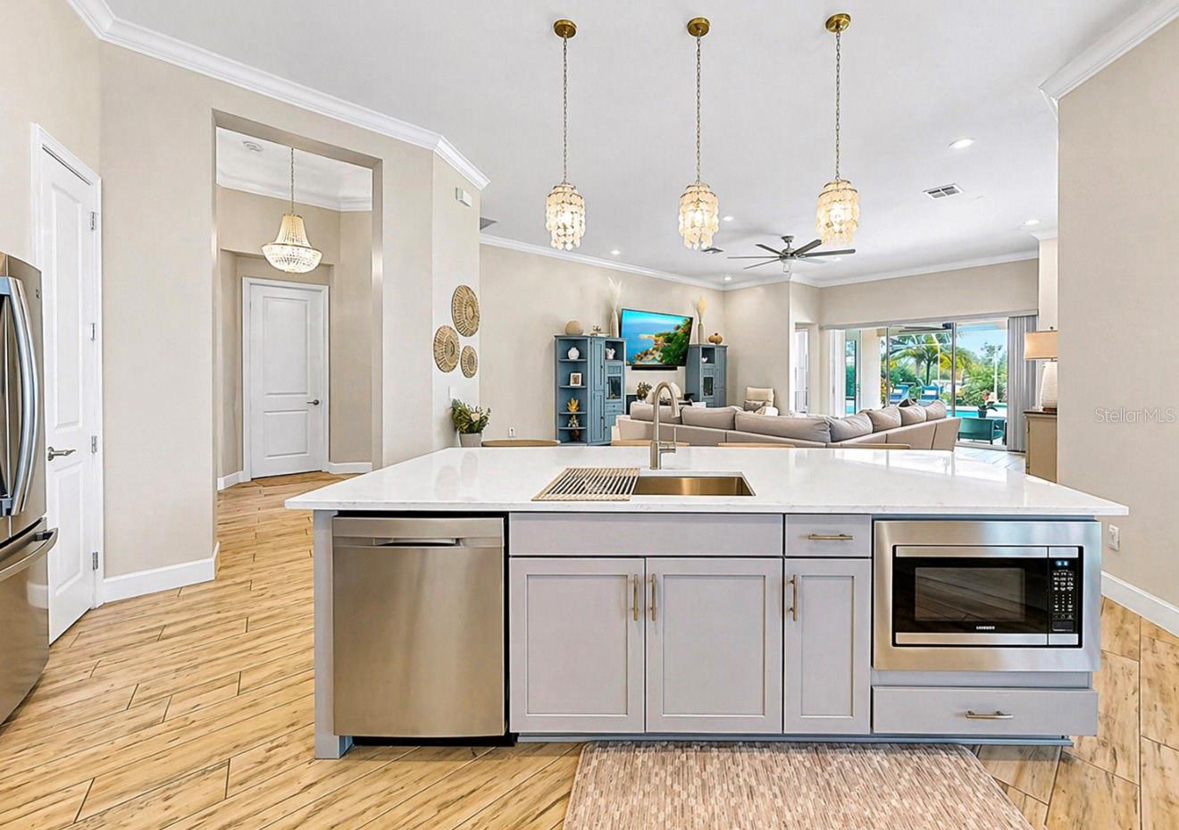 Image 13 of 60 For 954 Signet Drive