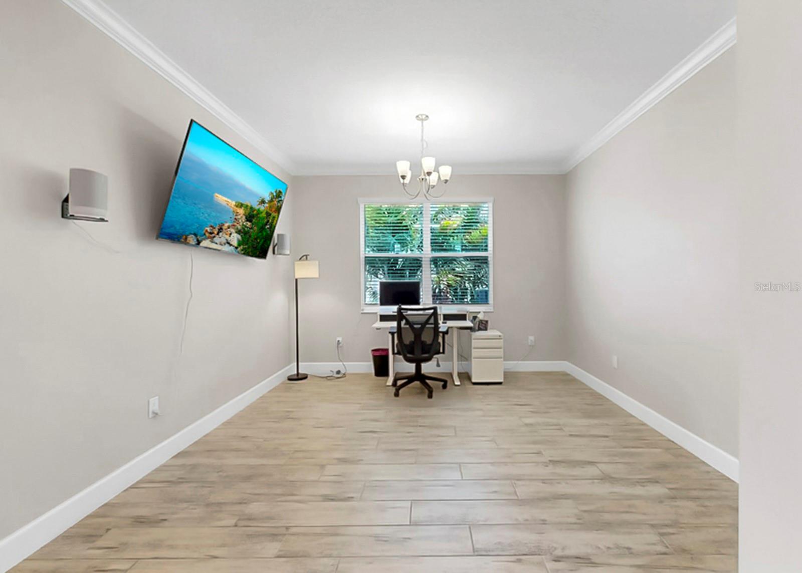 Image 21 of 60 For 954 Signet Drive