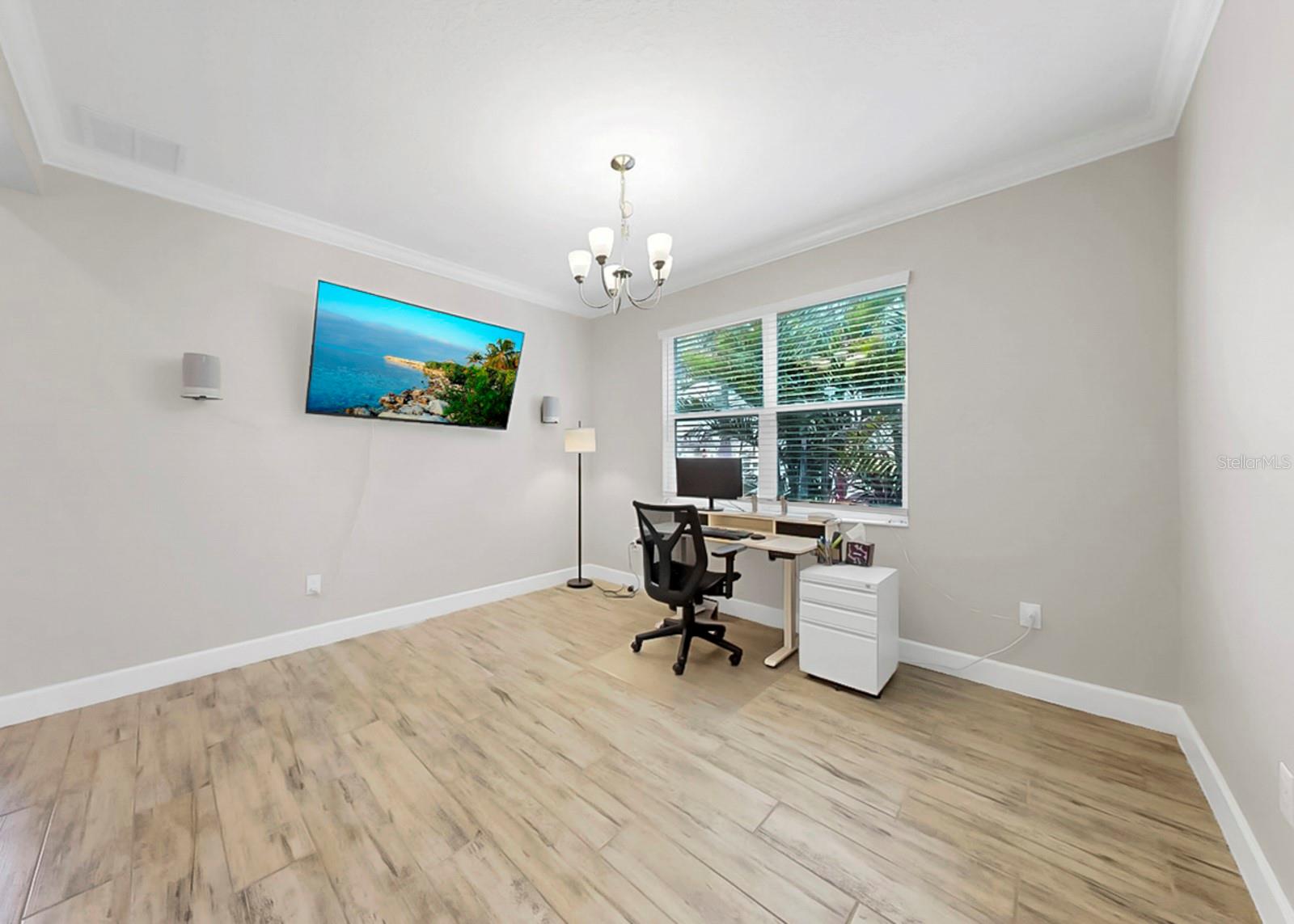 Image 22 of 60 For 954 Signet Drive