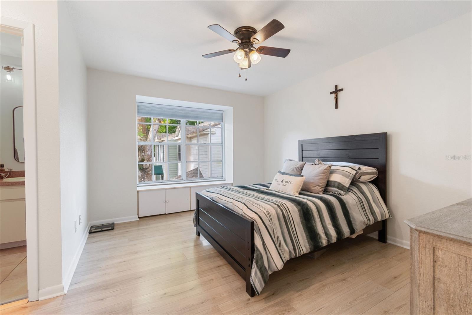 Image 21 of 87 For 13813 Fletchers Mill Drive