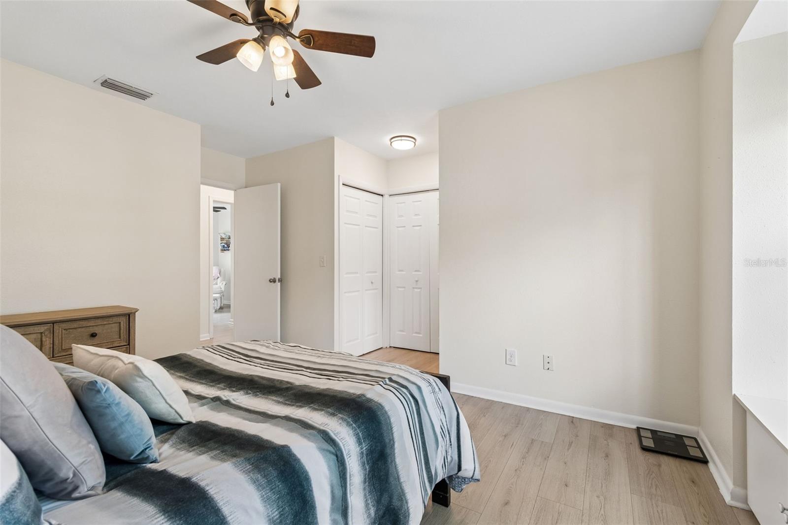 Image 23 of 87 For 13813 Fletchers Mill Drive