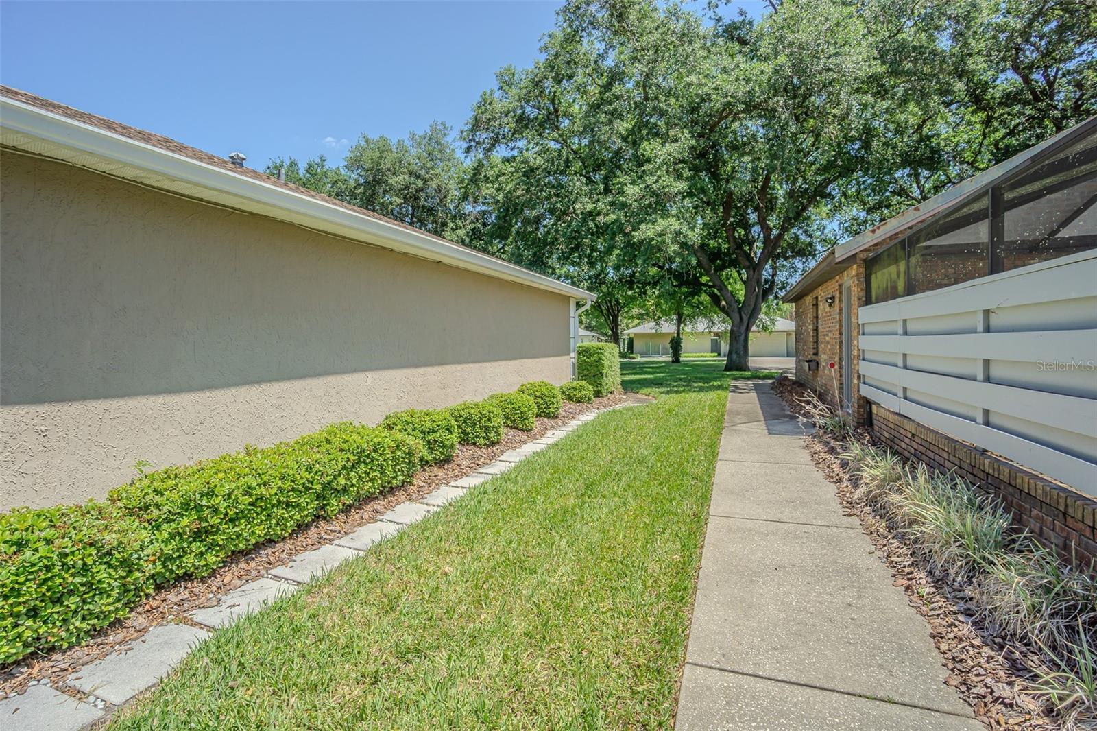 Image 18 of 47 For 6431 Laurelwood Drive
