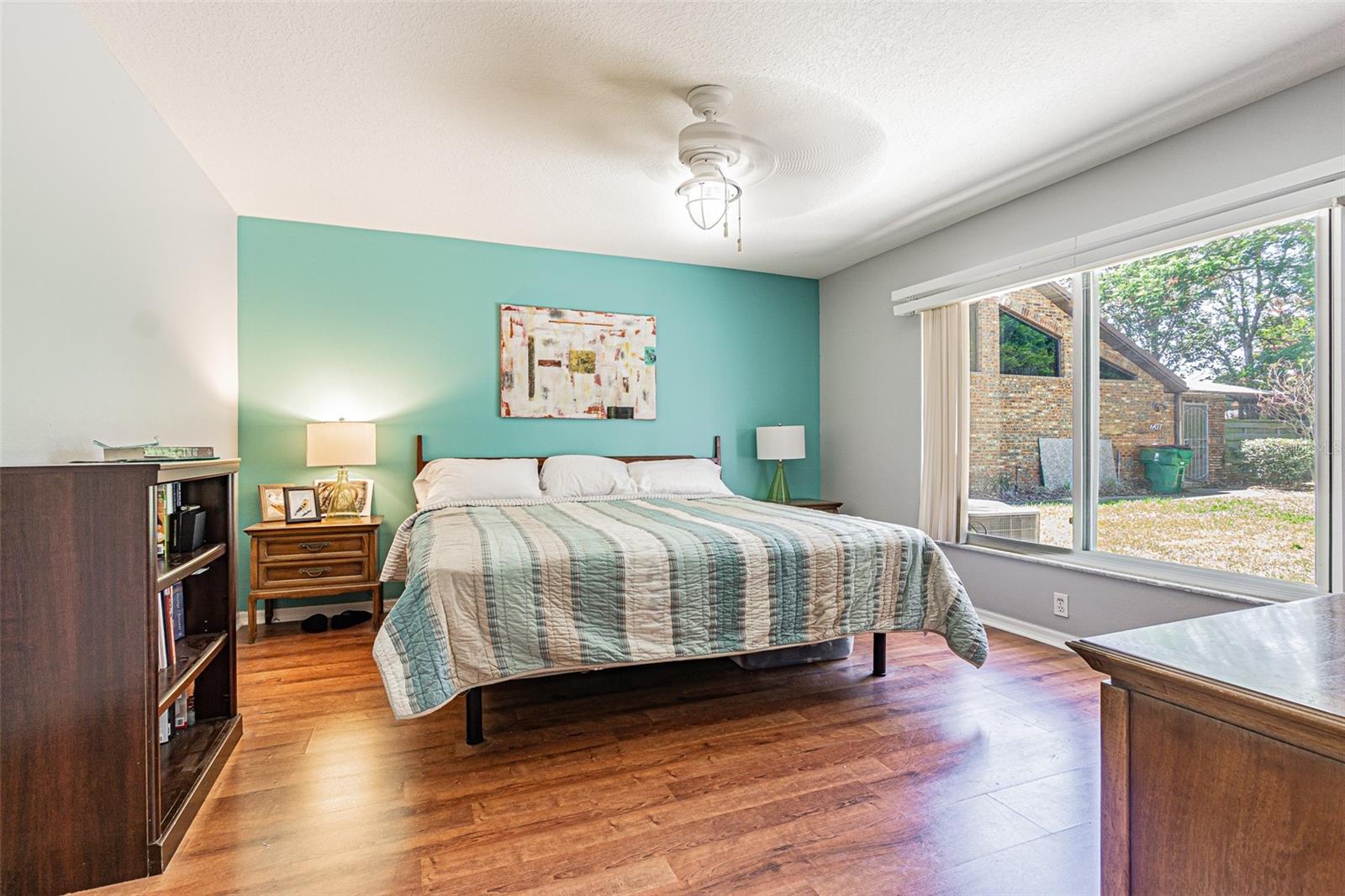 Image 23 of 47 For 6431 Laurelwood Drive