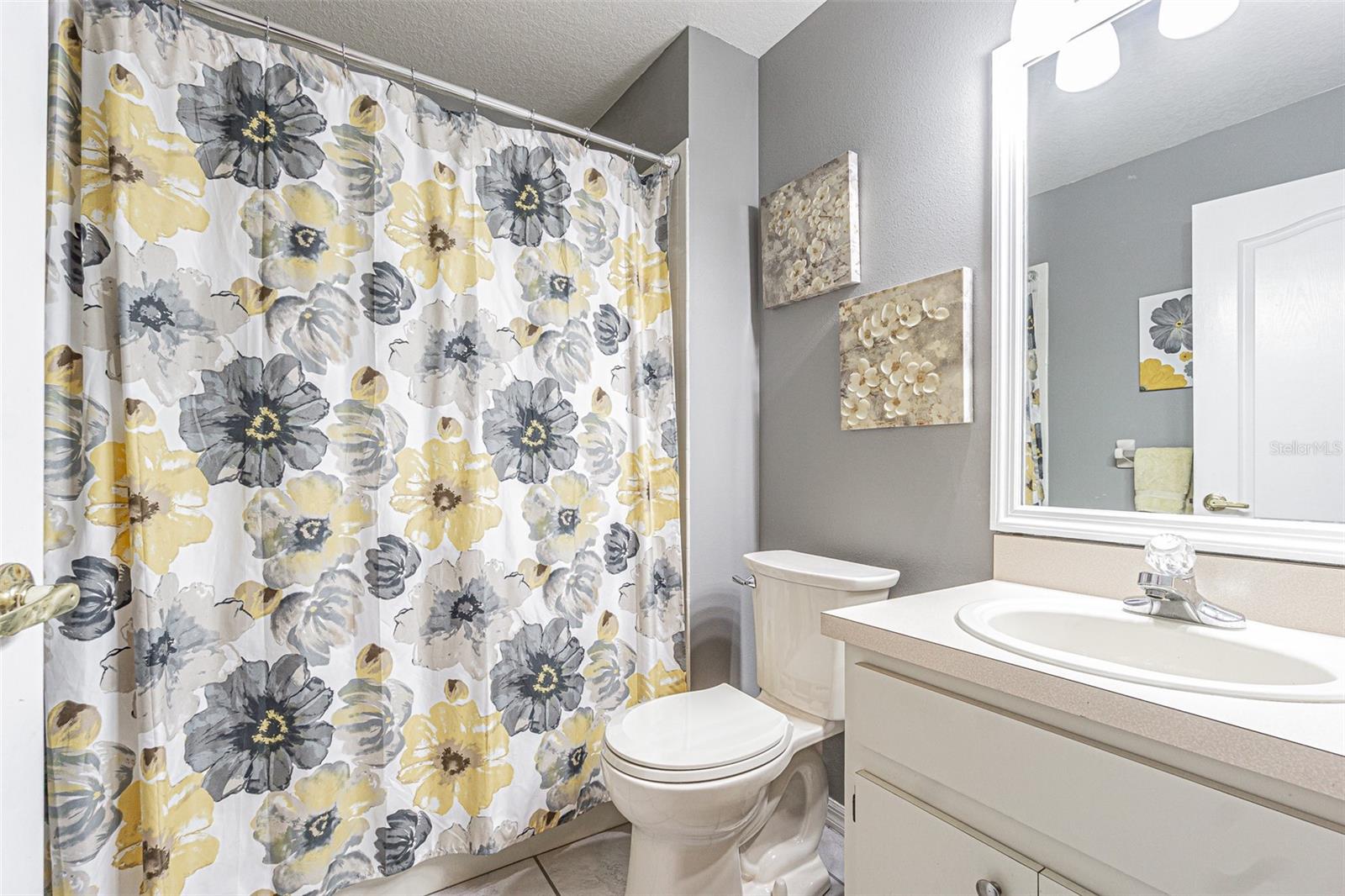 Image 26 of 47 For 6431 Laurelwood Drive
