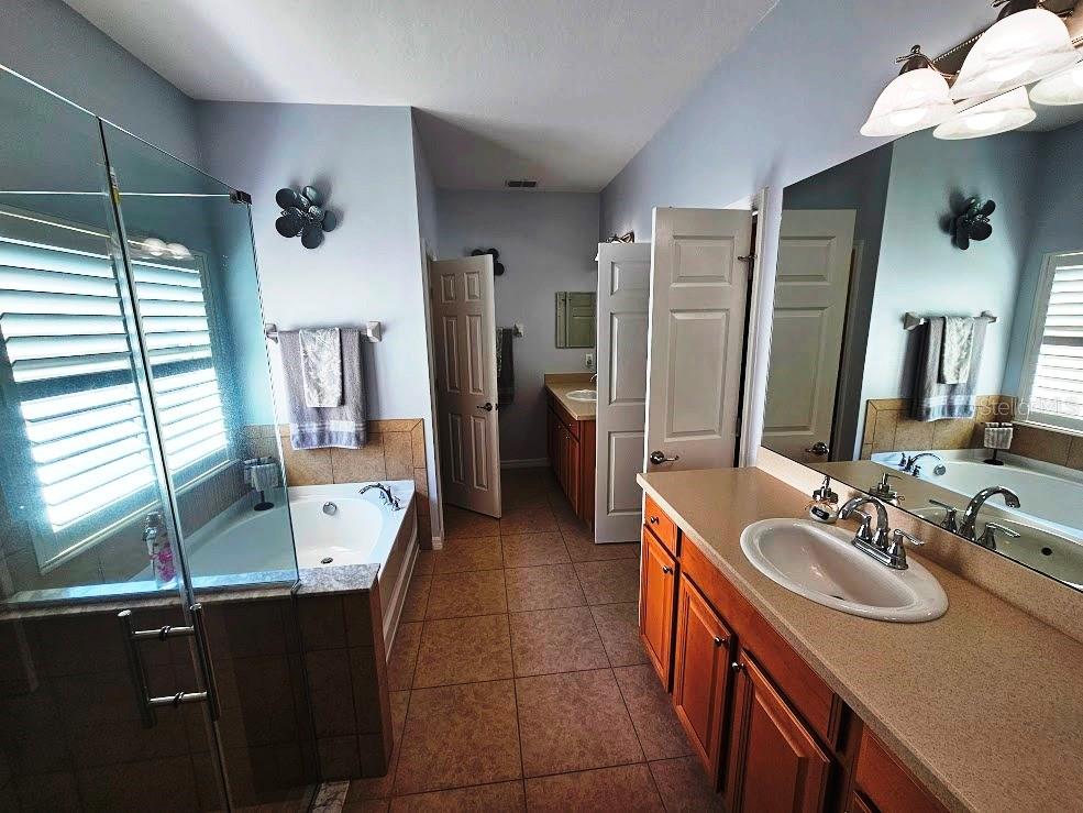 Image 19 of 48 For 2125 Barracuda Court