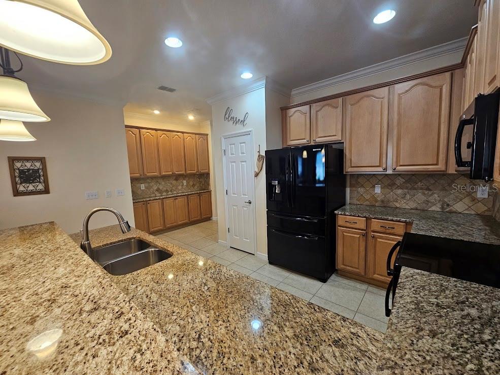 Image 7 of 48 For 2125 Barracuda Court