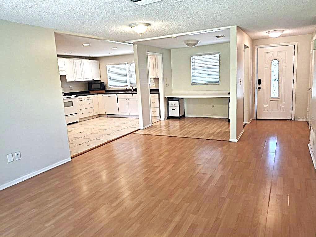 Image 8 of 25 For 2812 Dovewood Street