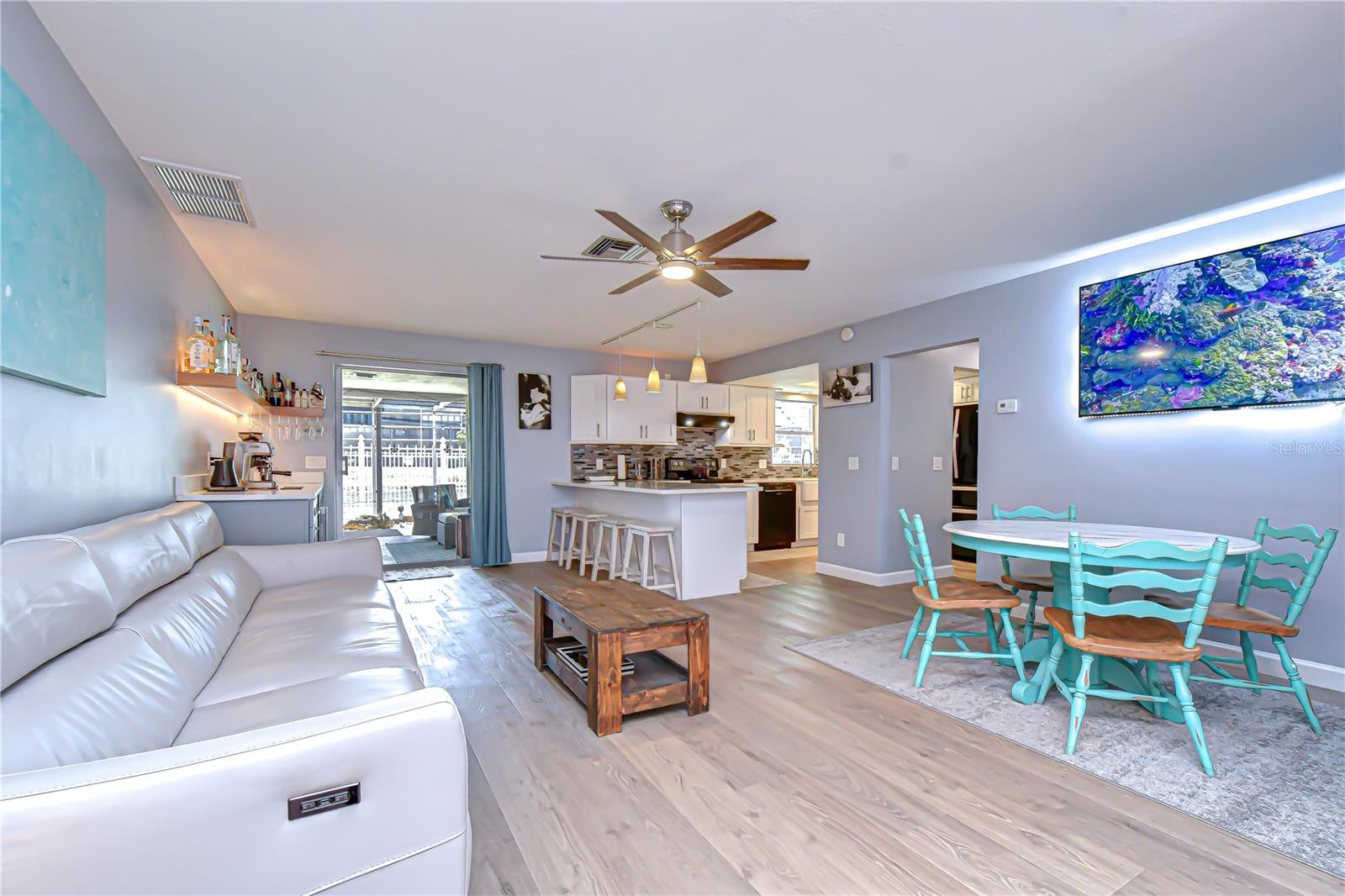 Image 10 of 63 For 9625 Commodore Drive