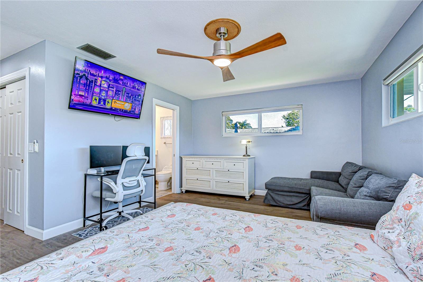 Image 31 of 63 For 9625 Commodore Drive