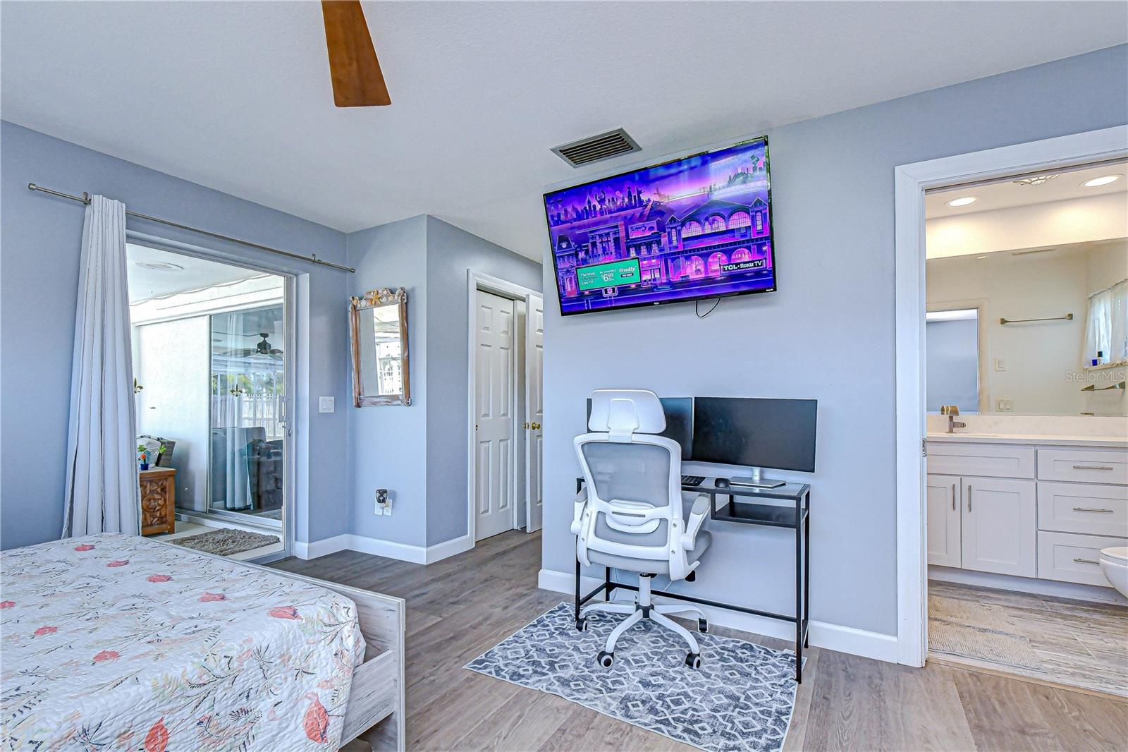 Image 32 of 63 For 9625 Commodore Drive