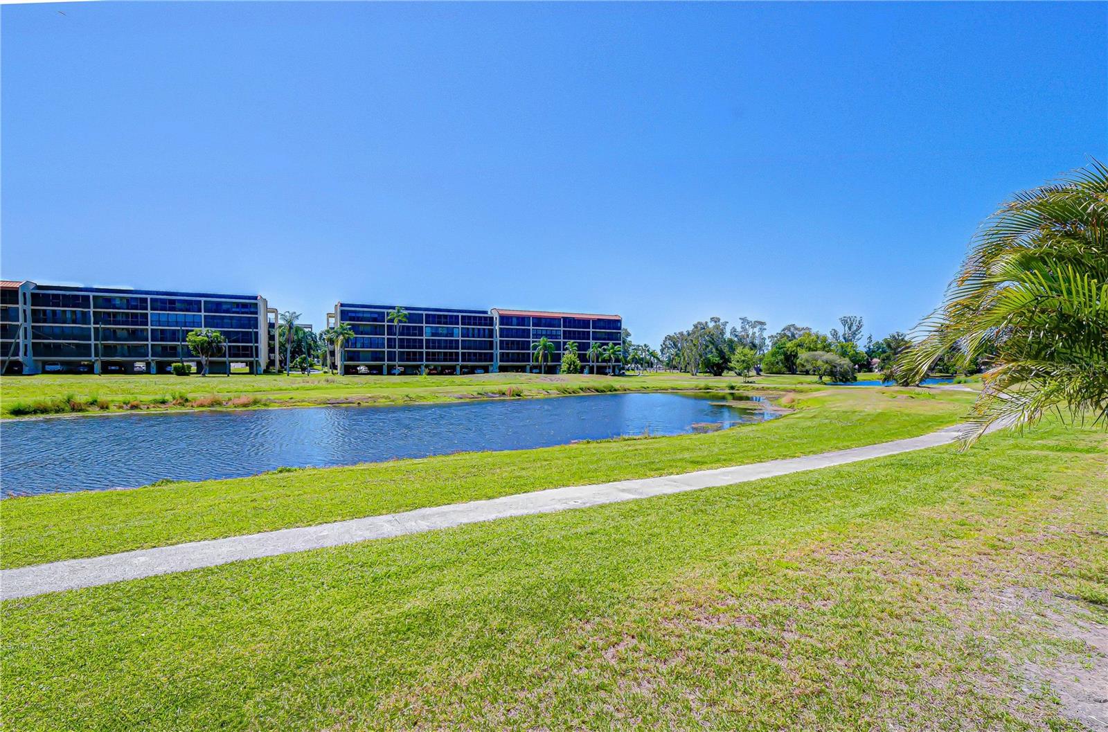 Image 54 of 63 For 9625 Commodore Drive