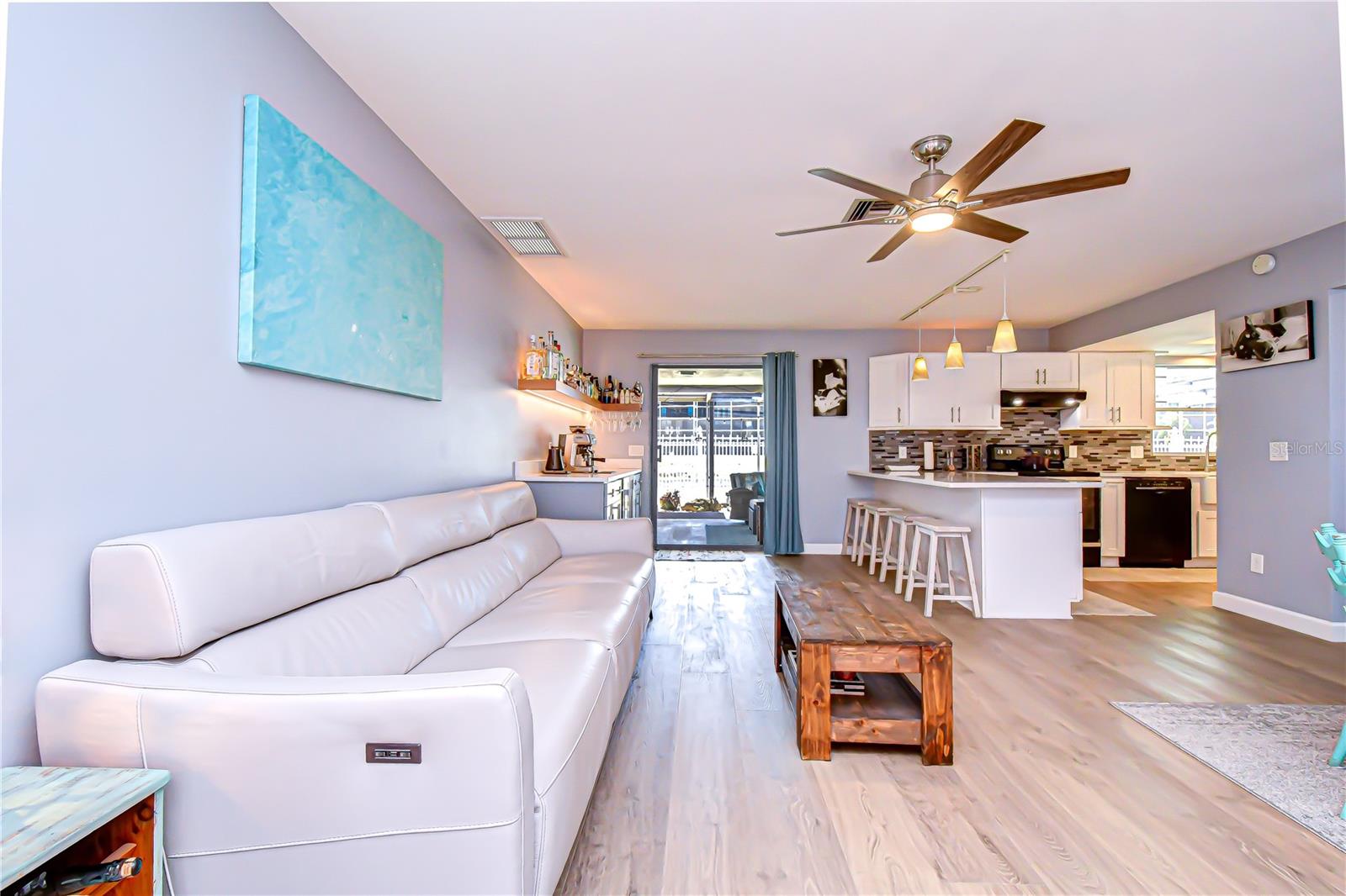 Image 9 of 63 For 9625 Commodore Drive