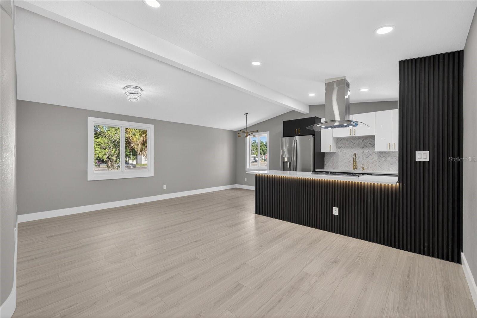 Image 12 of 46 For 4005 Henry Avenue