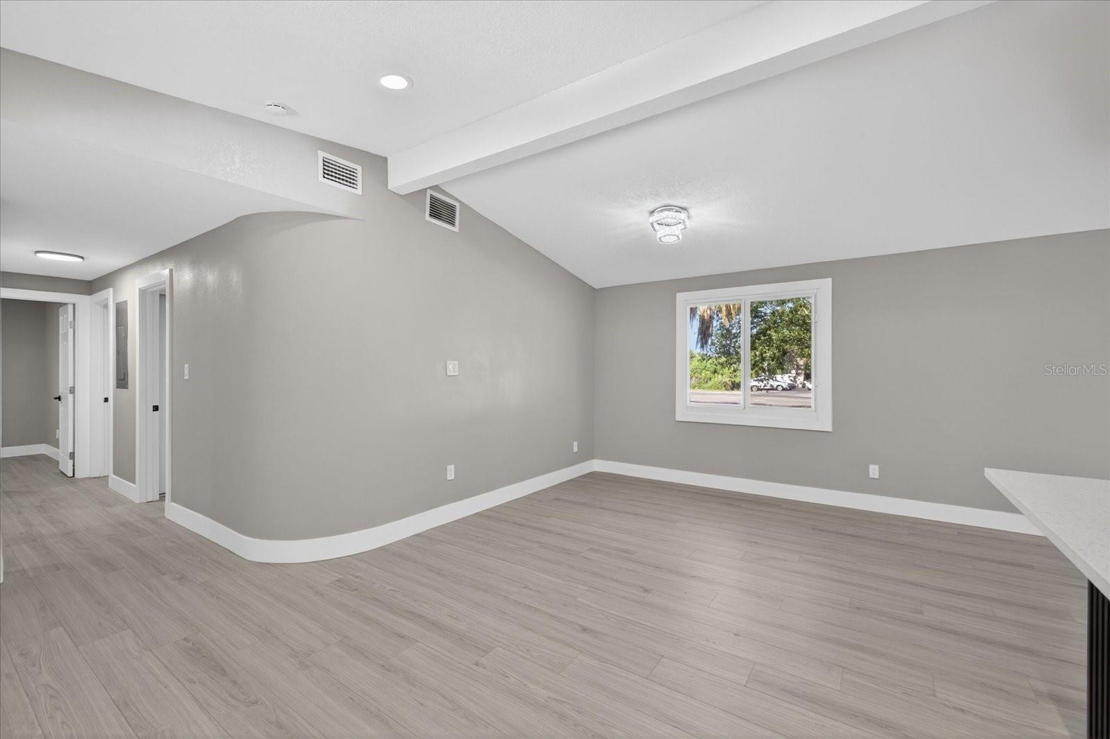 Image 16 of 46 For 4005 Henry Avenue