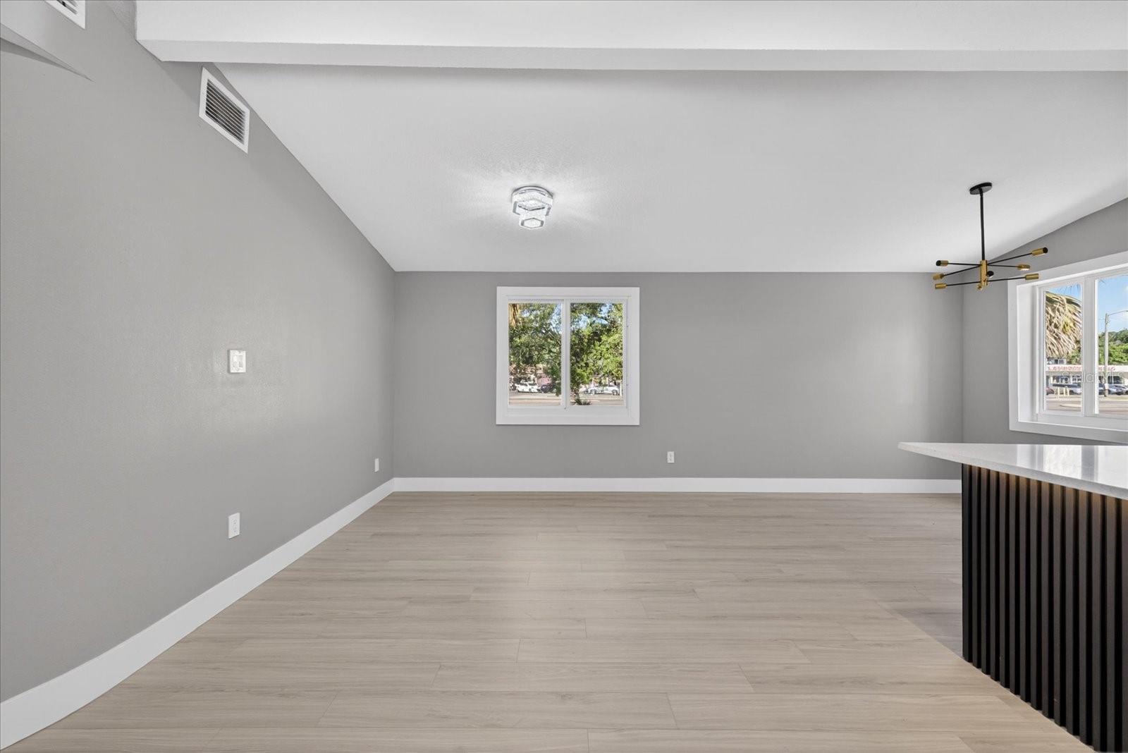 Image 18 of 46 For 4005 Henry Avenue