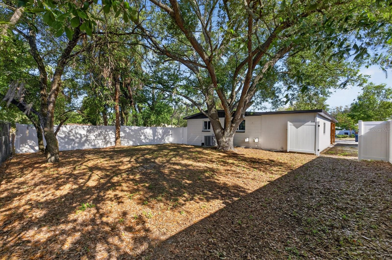 Image 42 of 46 For 4005 Henry Avenue