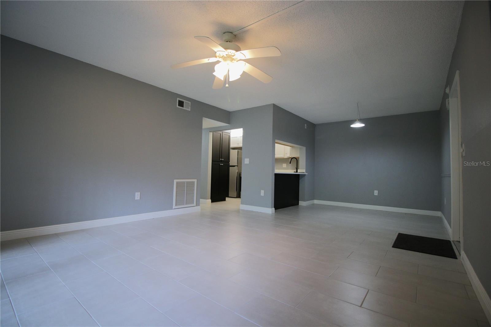 Image 7 of 30 For 3232 Lake Pine Way E G1