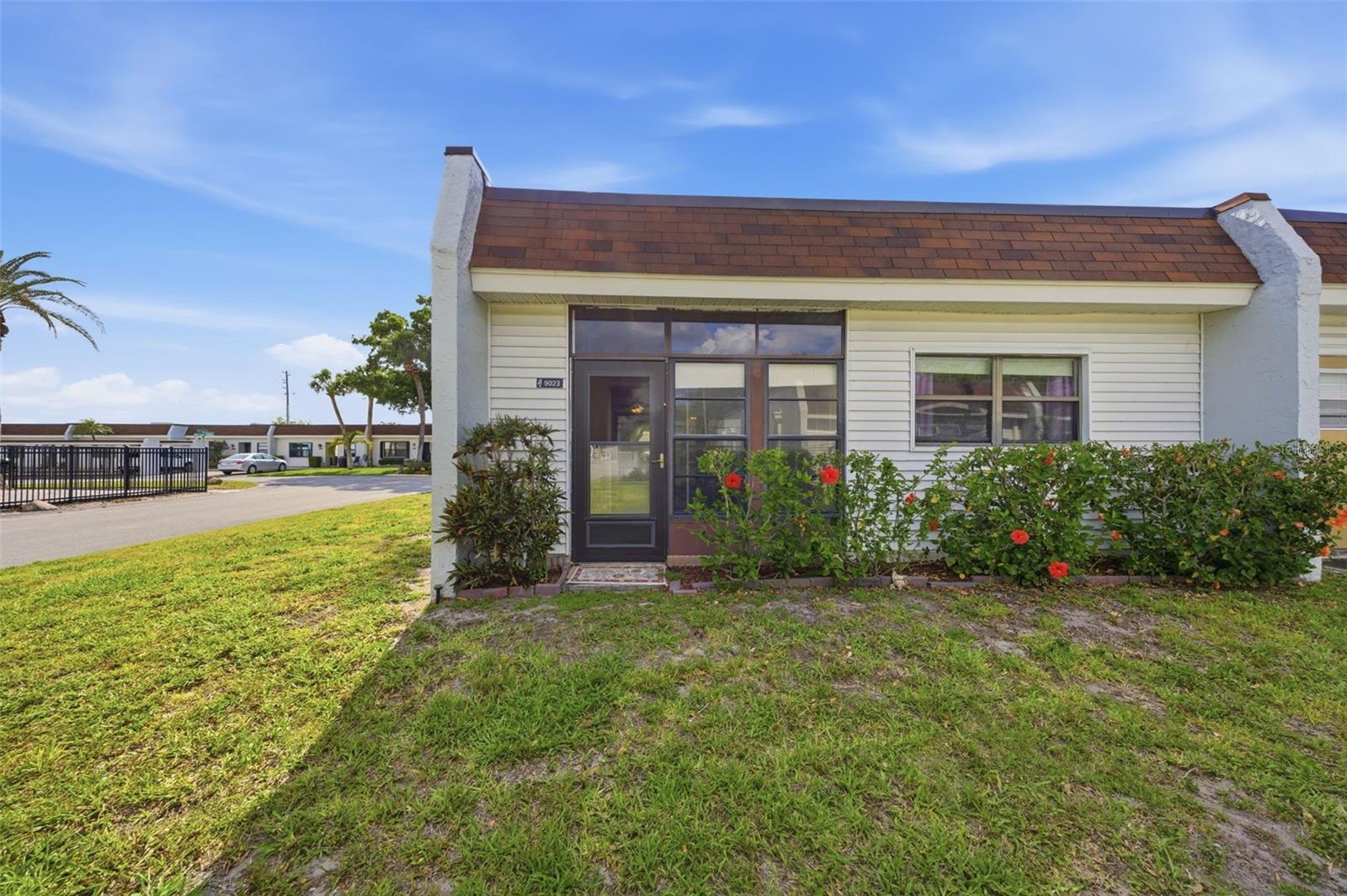 Image 2 of 21 For 9023 Mission Oaks Boulevard F