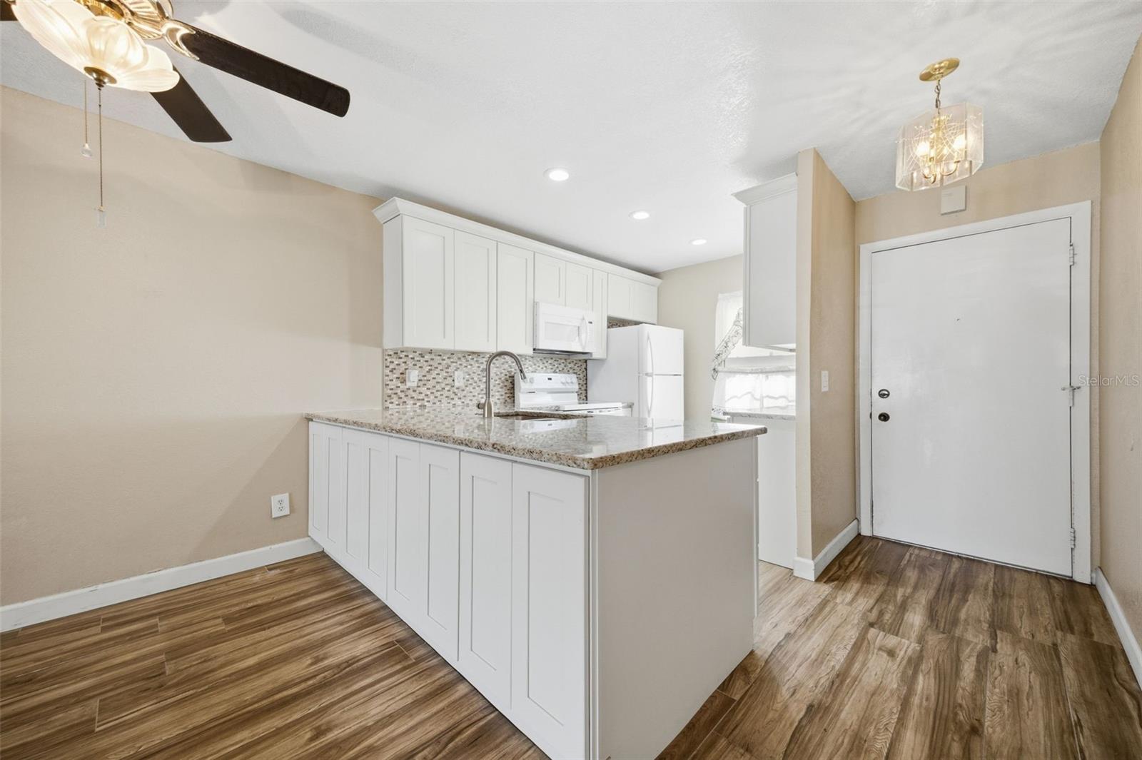 Image 7 of 21 For 9023 Mission Oaks Boulevard F