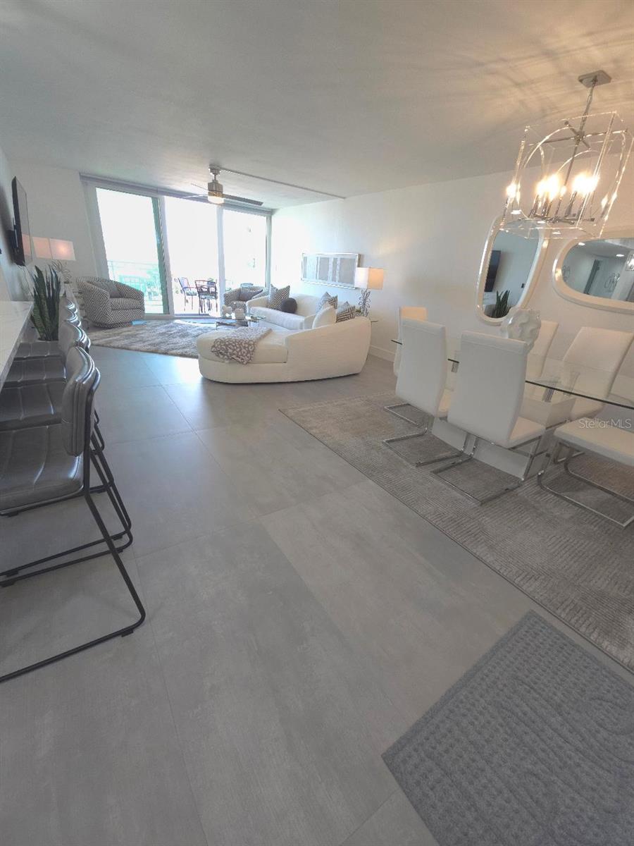 Image 3 of 58 For 675 Gulfview Boulevard 505